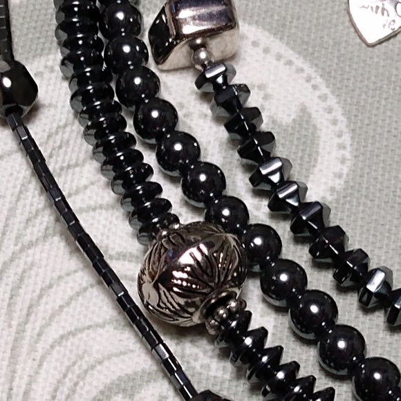 Hematite Necklace & Earrings Set - Picture 5 of 11